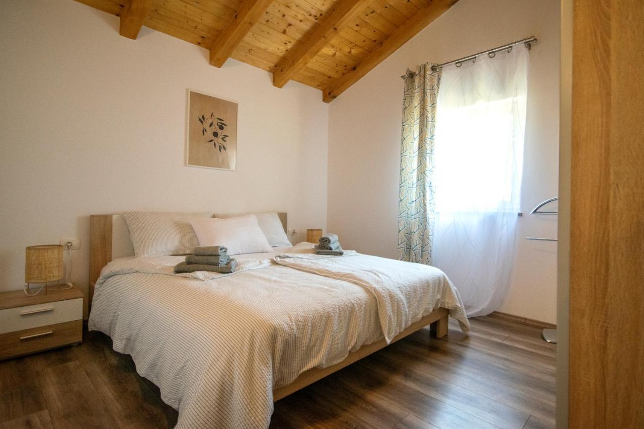 Old Oak Holiday House Villa Rovinj Exterior photo