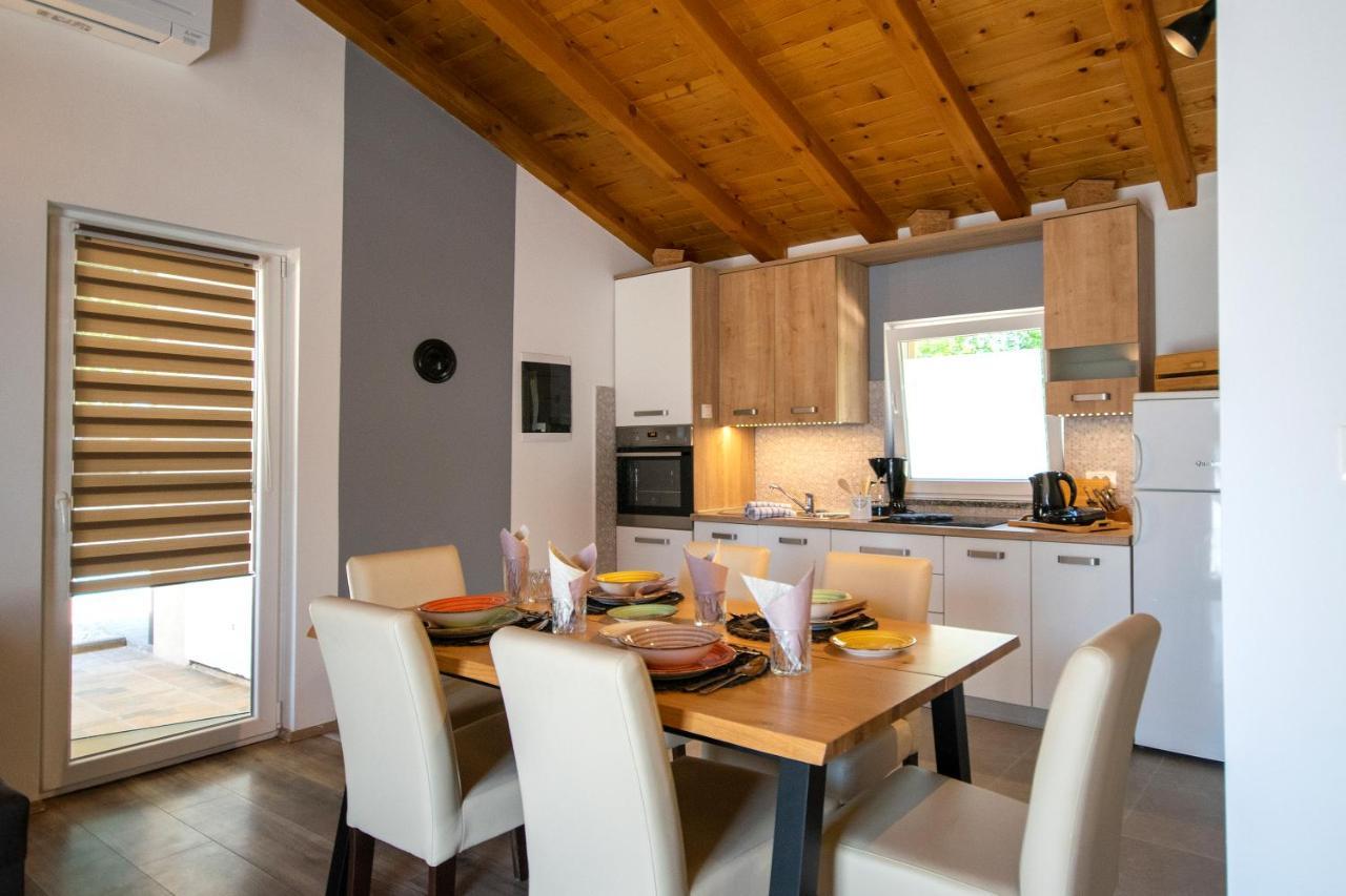 Old Oak Holiday House Villa Rovinj Exterior photo