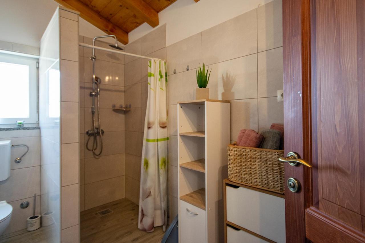 Old Oak Holiday House Villa Rovinj Exterior photo