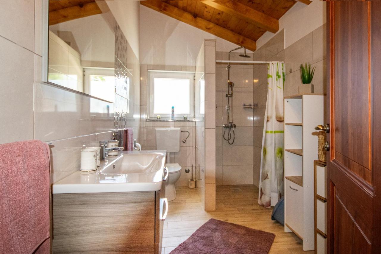 Old Oak Holiday House Villa Rovinj Exterior photo
