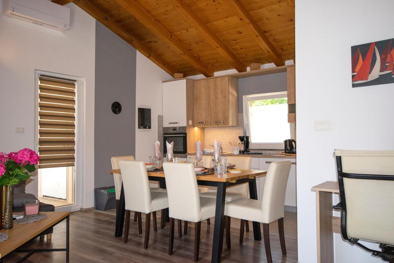 Old Oak Holiday House Villa Rovinj Exterior photo